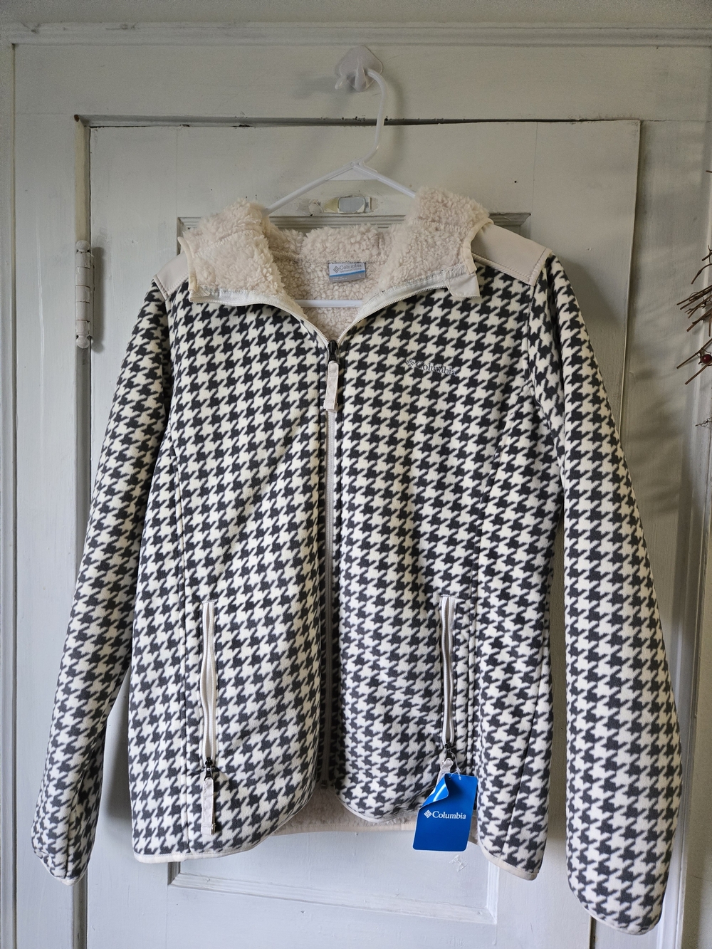 Columbia Winter Pass Women's Houndstooth Jacket in Cream & Black Fleece Lined